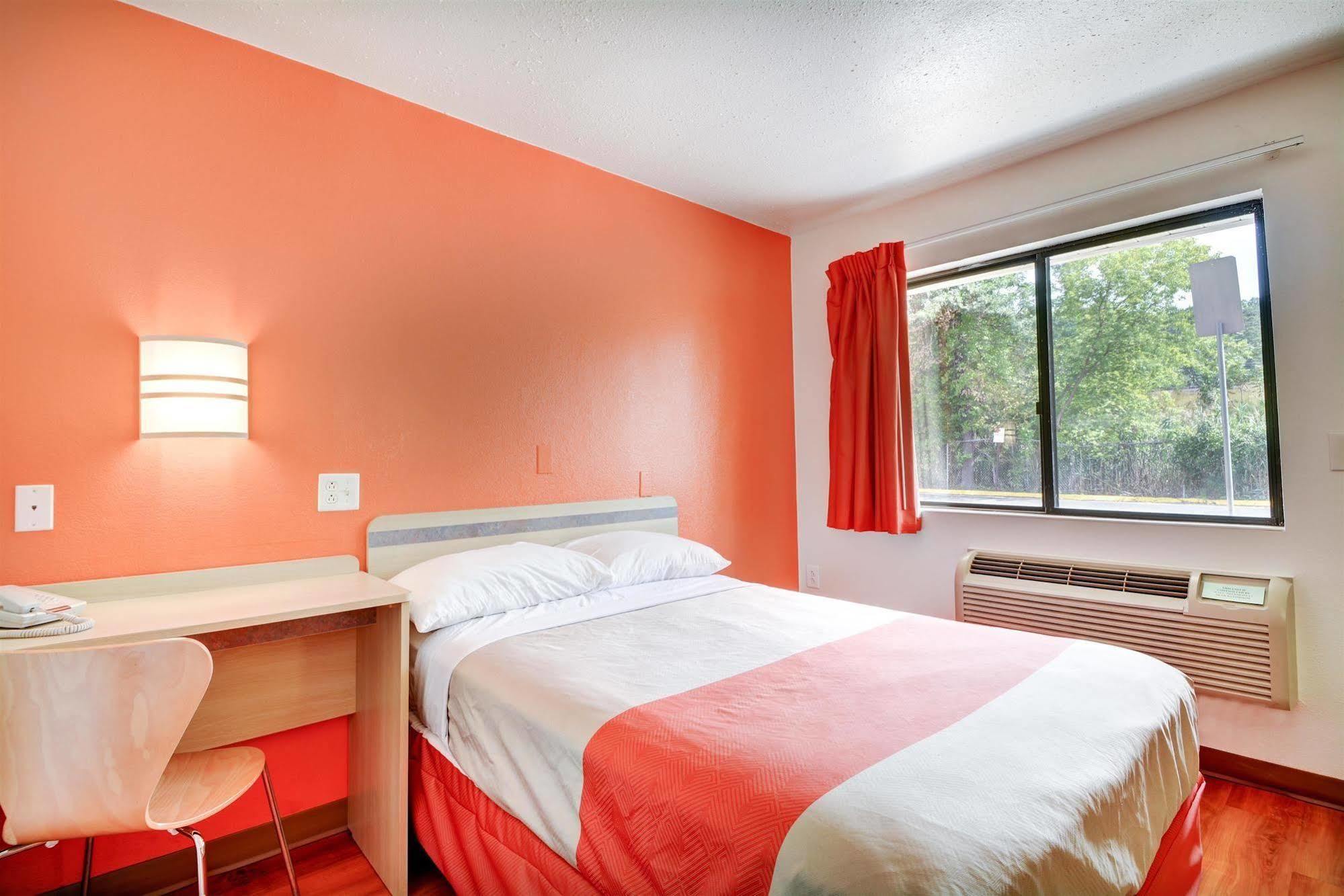 Motel 6-Southington, Ct - Hartford Exterior photo