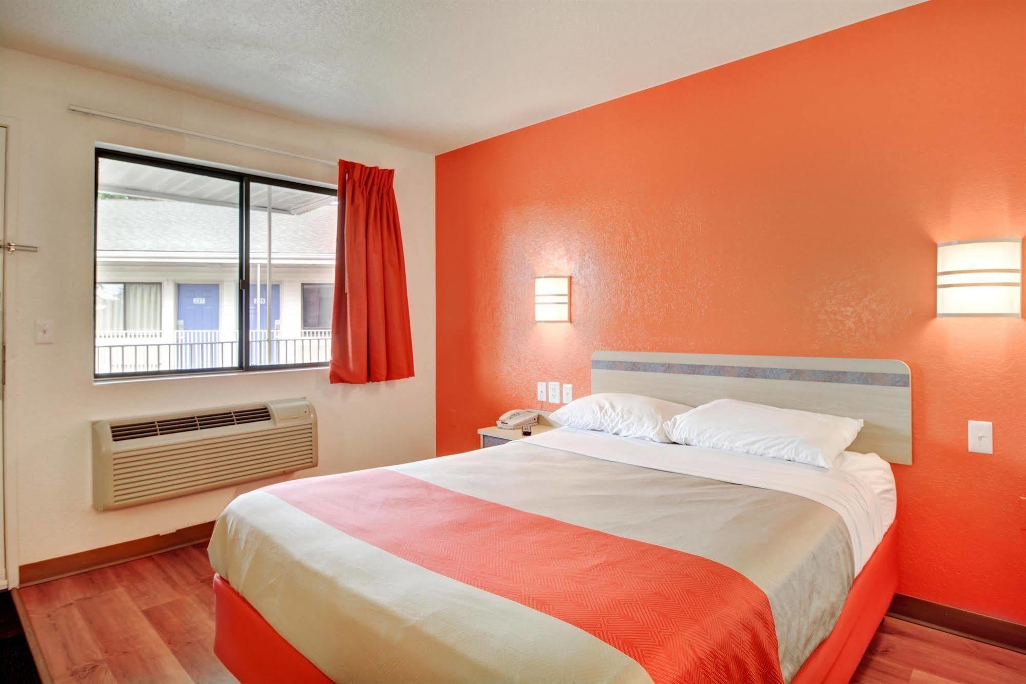 Motel 6-Southington, Ct - Hartford Exterior photo